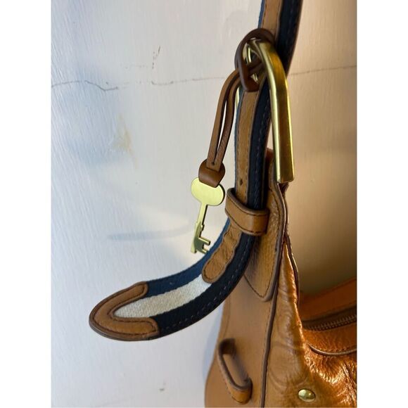 Fossil Hannah leather hobo bag belt strap gold studs key charm shoulder - Picture 3 of 9